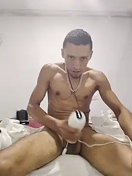 TuCanero23cm online show from 07/02/26, 03:23
