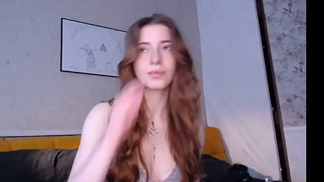 Lola dinky online show from 04/15/26, 11:17