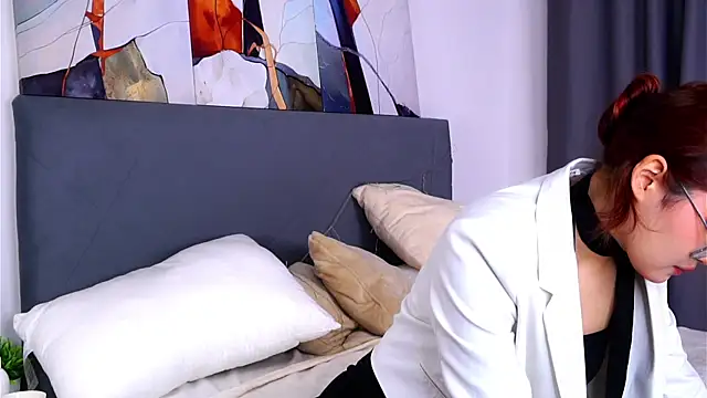 NelleMihalko online show from 07/11/26, 01:25