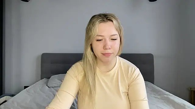 alyrasun online show from 04/17/26, 06:27