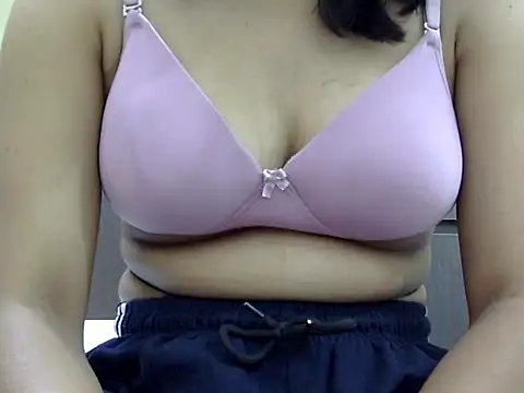 kAVYA 05 online show from 04/28/26, 04:06