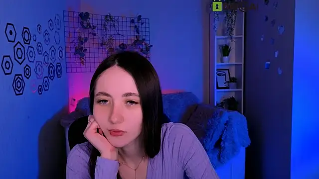 Snapshot of bella_dorn chatting on 04/28/26, 12:21 bella dorn online show from 04/28/26, 12:21