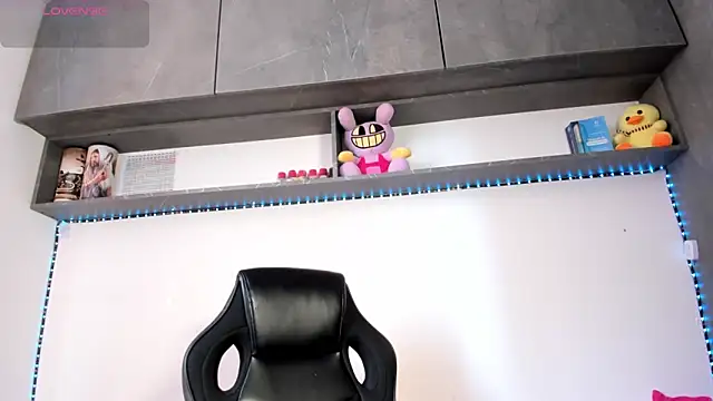 vickylatina  online show from 03/26/26, 07:52
