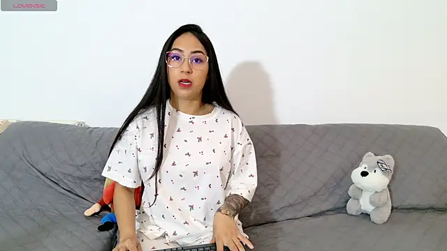 Snapshot of vanessaadol chatting on 05/03/26, 11:16 vanessaadol online show from 05/03/26, 11:16