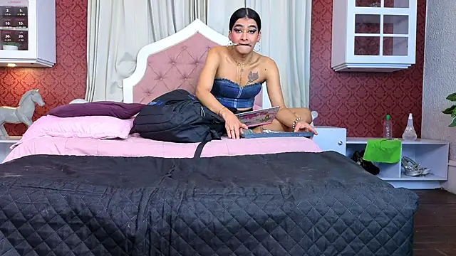 Snapshot of Sienna_Dark chatting on 07/29/26, 11:30 Sienna Dark online show from 07/29/26, 11:30