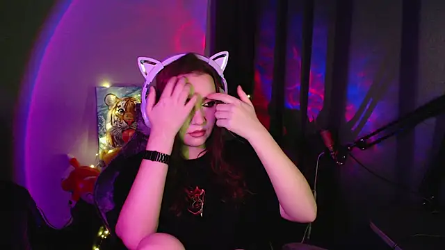 Celia Sensual  online show from 06/11/26, 07:56