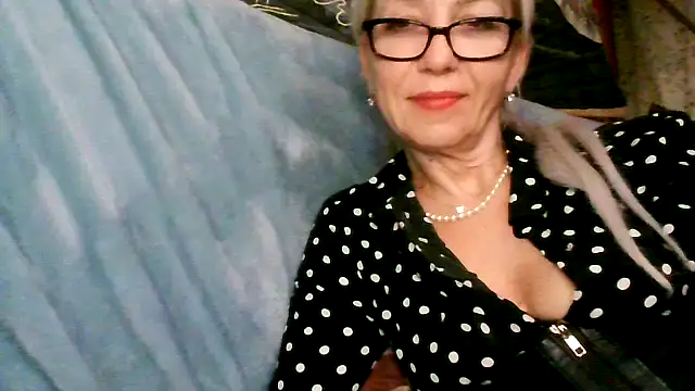 AlisaAngell online show from 04/11/26, 02:49