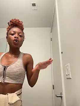 Snapshot of Princessssbby chatting on 07/02/26, 12:33 Princessssbby online show from 07/02/26, 12:33