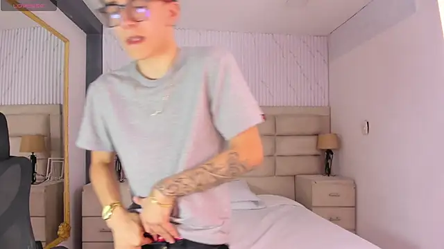 TylerCross  online show from 04/19/26, 08:11