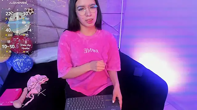 Snapshot of Amara_Velle chatting on 06/16/26, 01:03 Amara Velle online show from 06/16/26, 01:03
