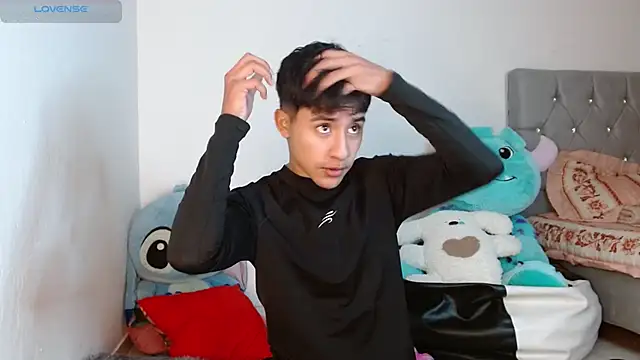 Sebas fire4 online show from 04/11/26, 04:11