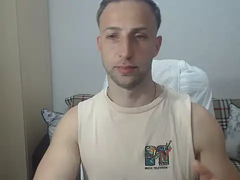 BlondEagleMuscle online show from 06/19/26, 08:45