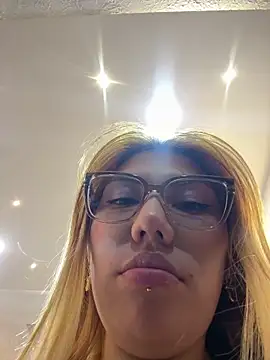 Lia Sterling online show from 04/19/26, 02:00