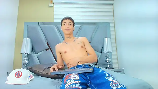 HENRY GREEN2 online show from 03/31/26, 07:36