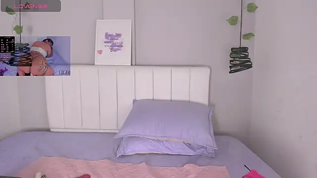 scarletth jhonsom1 online show from 04/08/26, 05:29