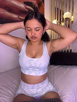 Catalinaa01 online show from 04/28/26, 04:06