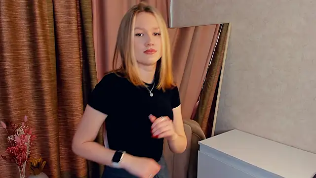 CelsaDelucia online show from 03/10/26, 07:35