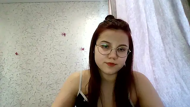 Aurora Breeze online show from 04/07/26, 11:32