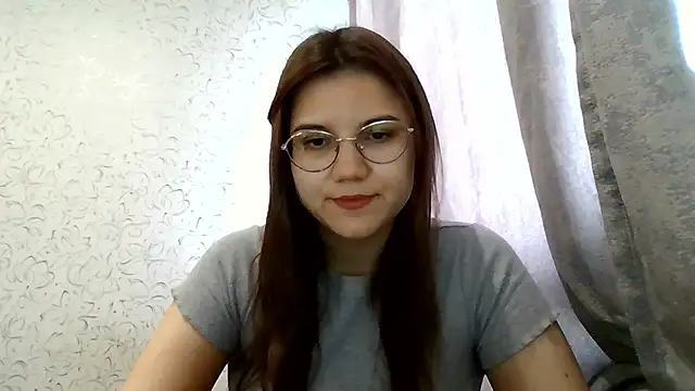 Aurora Breeze online show from 06/13/26, 09:40