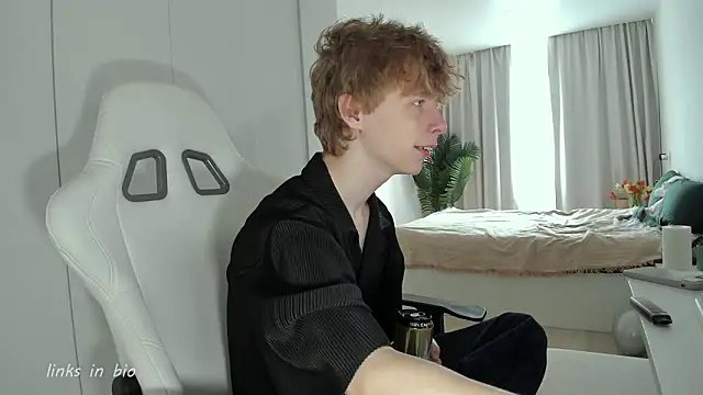 Wawesuc online show from 03/19/26, 03:54