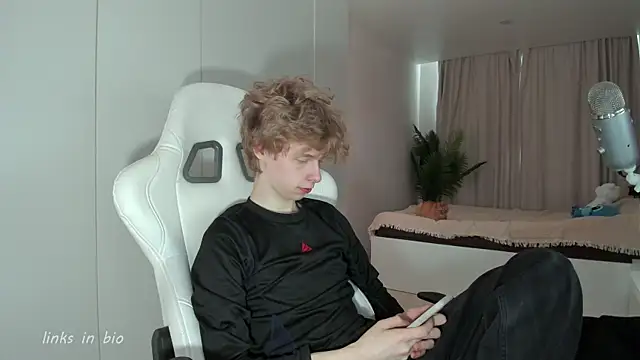 Wawesuc online show from 04/11/26, 08:51