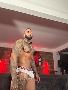 Snapshot of Eros_Dark_ chatting on 07/12/26, 10:56 Eros Dark online show from 07/12/26, 10:56