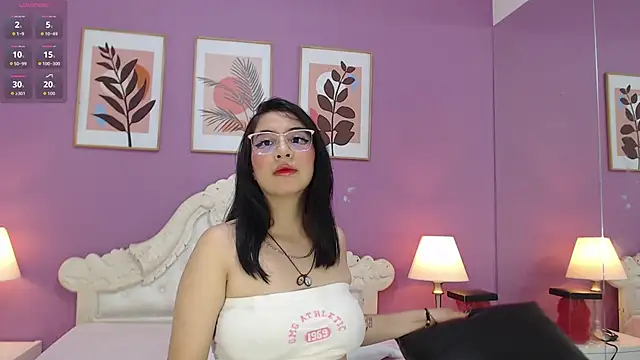Snapshot of YayaQueen chatting on 05/23/26, 11:58 YayaQueen online show from 05/23/26, 11:58