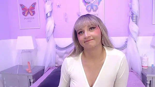 Oriana Larsson online show from 03/18/26, 11:57