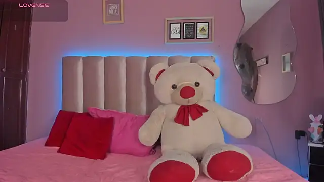 nikkita dragon  online show from 04/07/26, 07:58