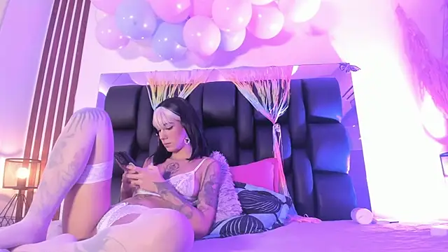 dalhia and hades online show from 04/05/26, 12:57