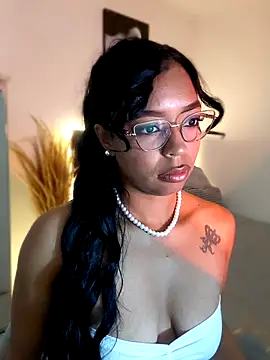 nathyjonees online show from 06/05/26, 10:21