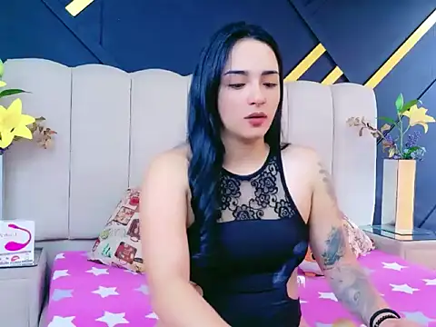 IsadoraSmit online show from 04/25/26, 01:03