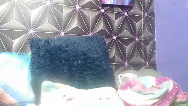 Snapshot of Candykss chatting on 05/19/26, 01:56 Candykss online show from 05/19/26, 01:56