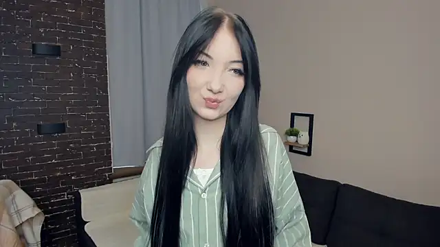 KarieDeever online show from 03/07/26, 02:25