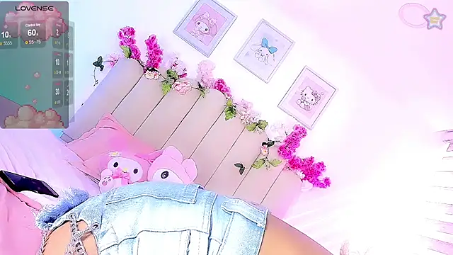 Snapshot of Little_Barbie16 chatting on 03/31/26, 07:36 Little Barbie16 online show from 03/31/26, 07:36