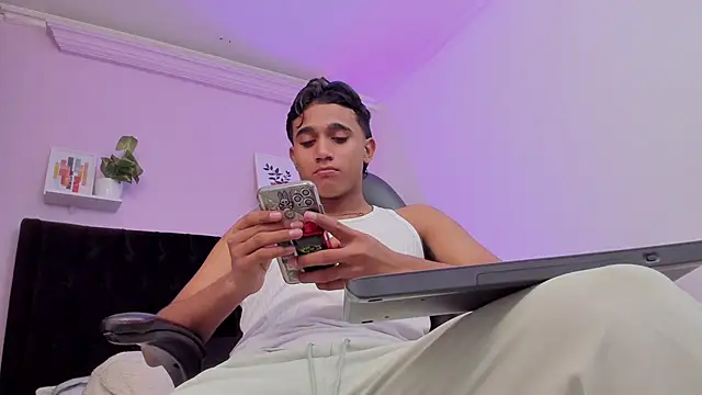 Morgan Bladee online show from 04/15/26, 04:30