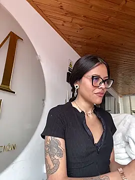 Cloe pink1 online show from 03/16/26, 04:22