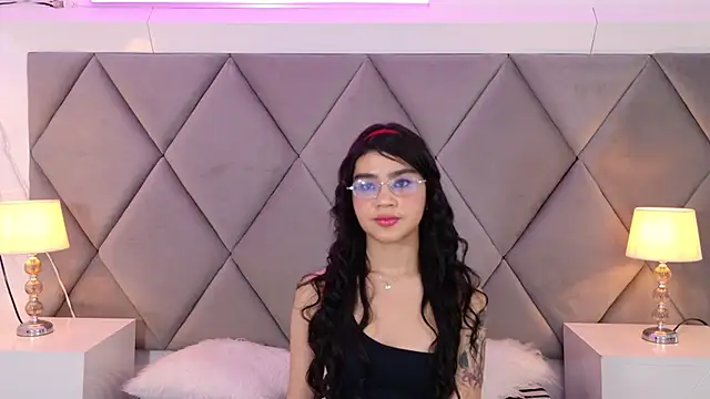 OliviaDiaz online show from 03/27/26, 08:52