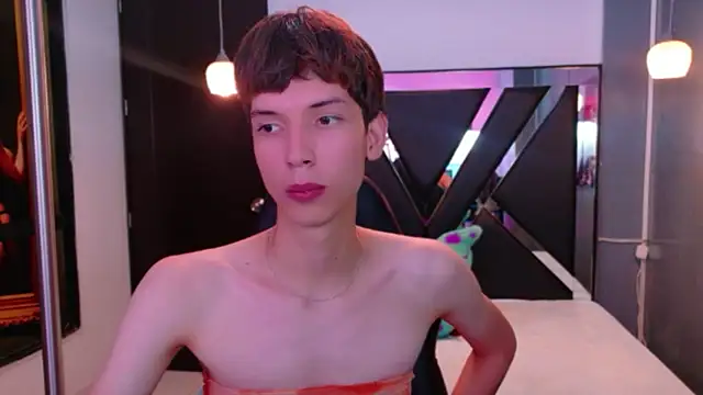 Stefany PiInk online show from 04/30/26, 03:57