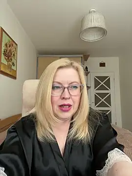 JanieLight53 online show from 04/27/26, 03:21