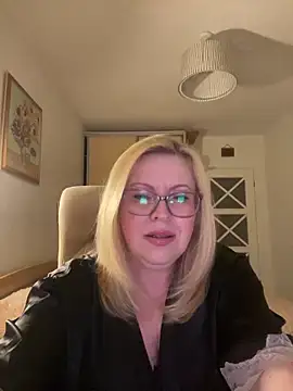 JanieLight53 online show from 05/19/26, 07:20