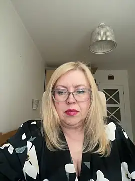 JanieLight53 online show from 05/29/26, 05:11