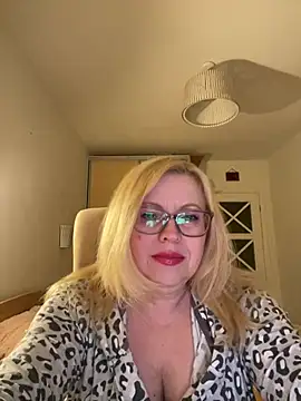 JanieLight53 online show from 06/02/26, 10:12
