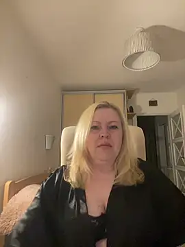 JanieLight53 online show from 06/28/26, 12:27