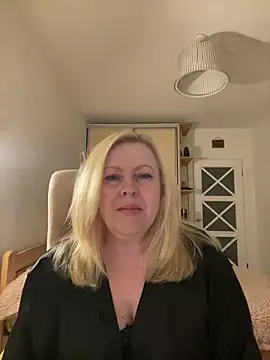 JanieLight53 online show from 06/29/26, 08:53