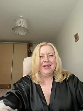 JanieLight53 online show from 07/04/26, 03:40