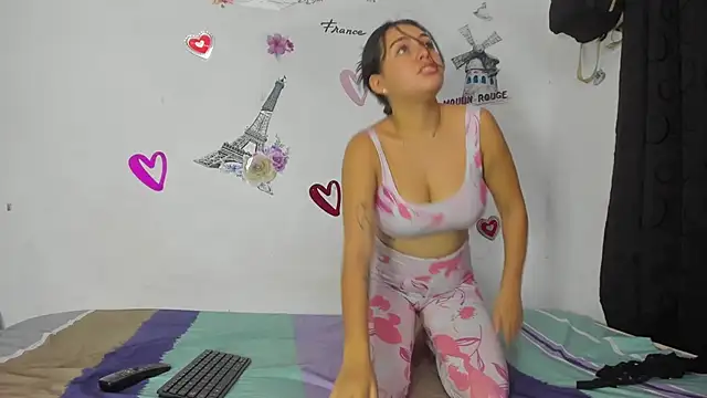 Katty-Rouse online show from 04/14/26, 11:11