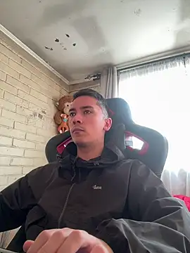 Cr1sXPorn online show from 04/12/26, 09:20