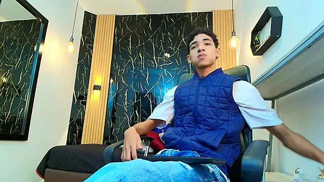 ValeriHot 1 online show from 04/15/26, 03:02