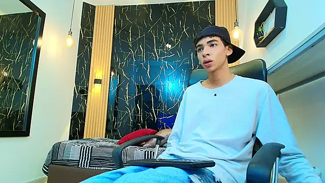 ValeriHot 1 online show from 04/18/26, 03:32